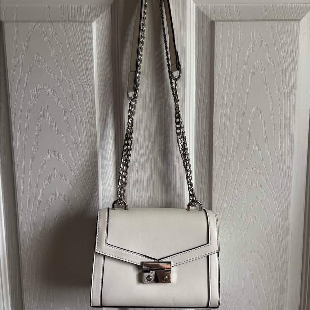 White Leather Crossbody Chain Shoulder Bag